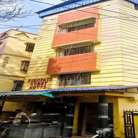Staymaker Tirupati Guest House Калькутта Экстерьер фото