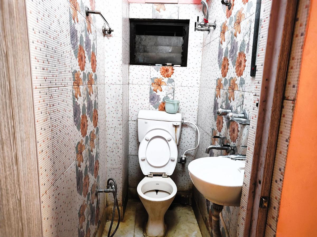 Staymaker Tirupati Guest House Калькутта Экстерьер фото
