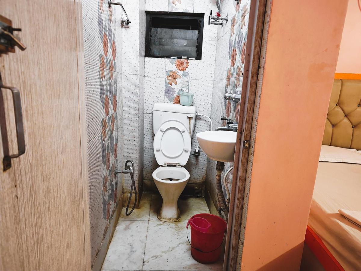 Staymaker Tirupati Guest House Калькутта Экстерьер фото